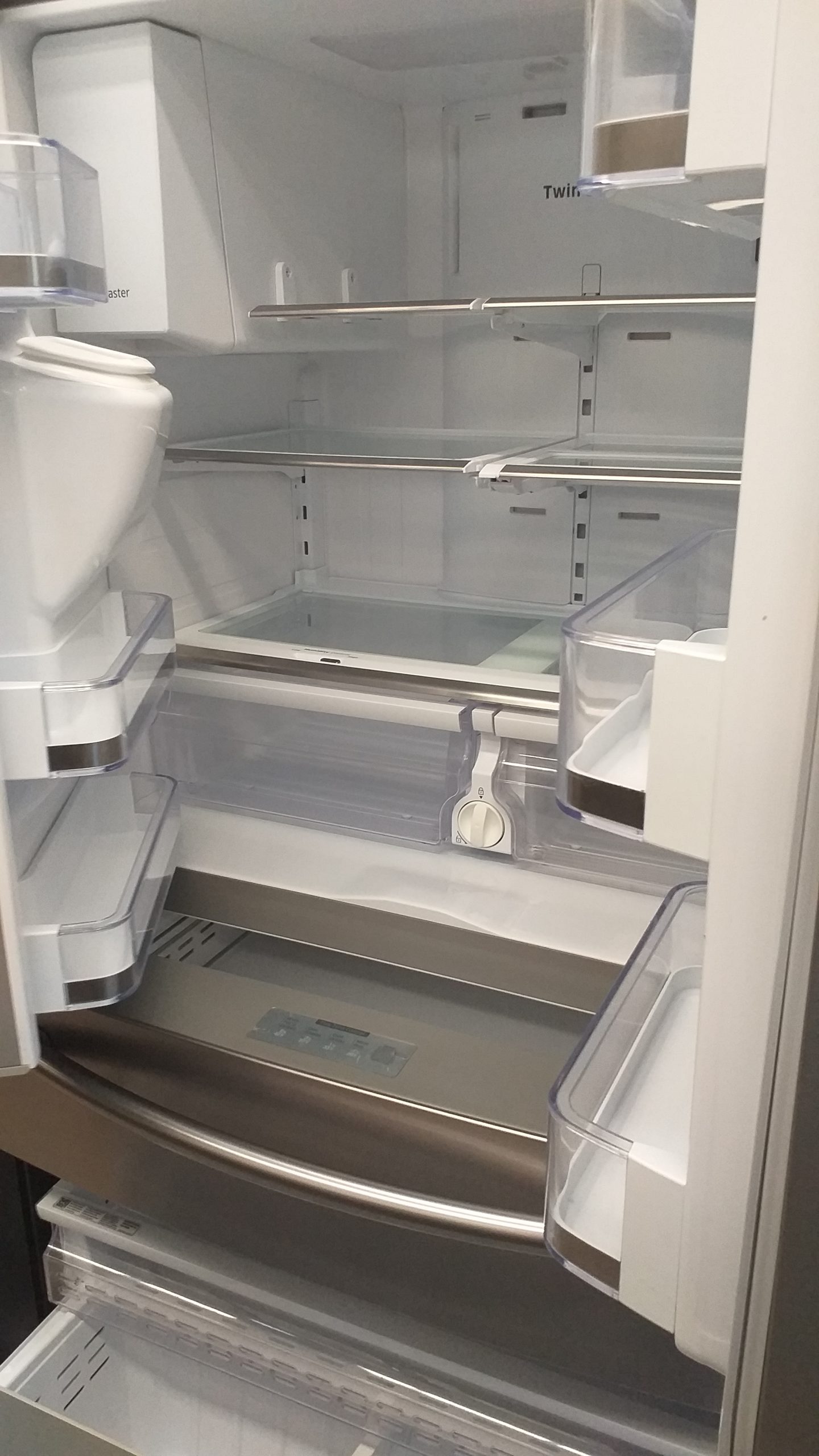 SAMSUNG 680L FRENCH DOOR FRIDGE | AVI Electronics Services | White ...