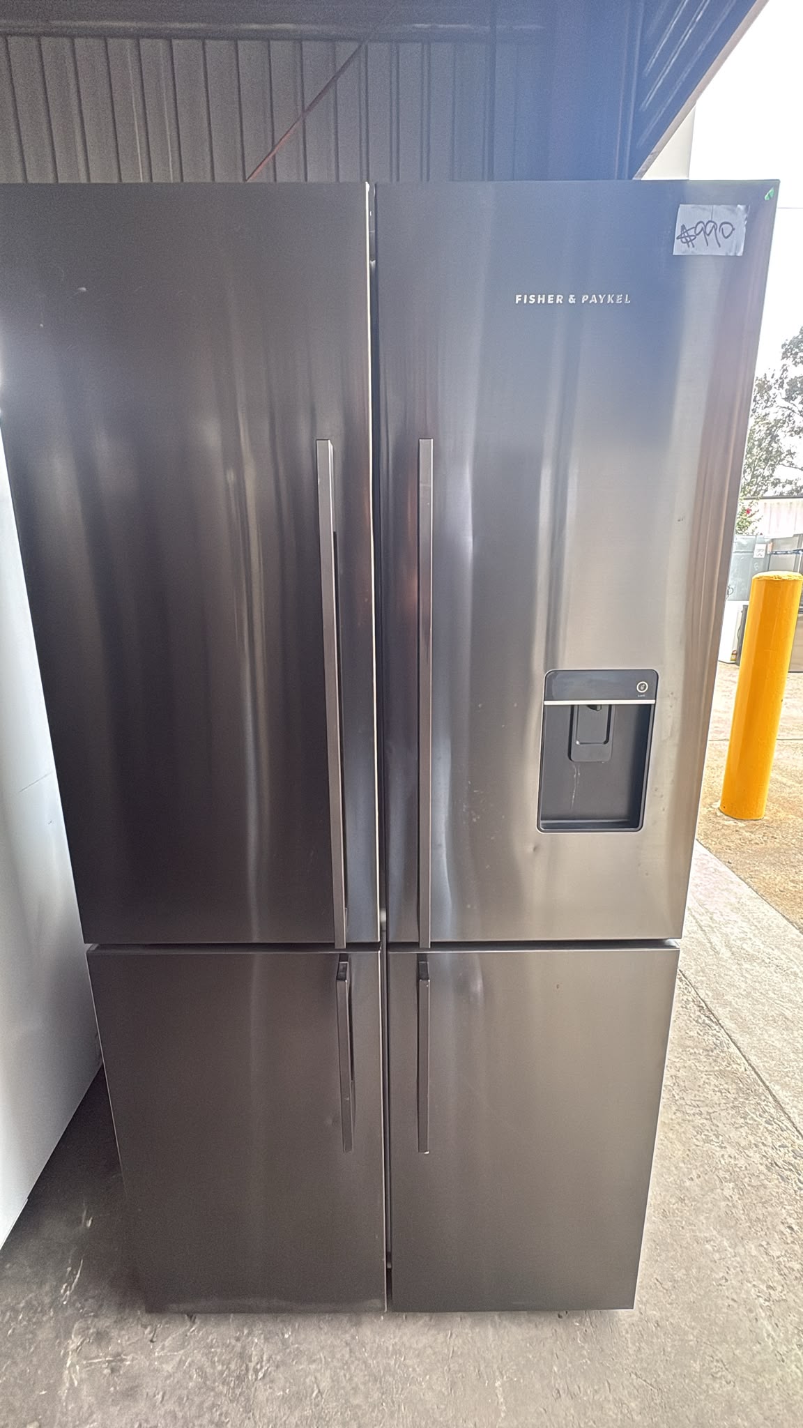 Fisher & Paykel RF605QDUVB1 605L Quad Door Refrigerator with Ice & Water – Brisbane